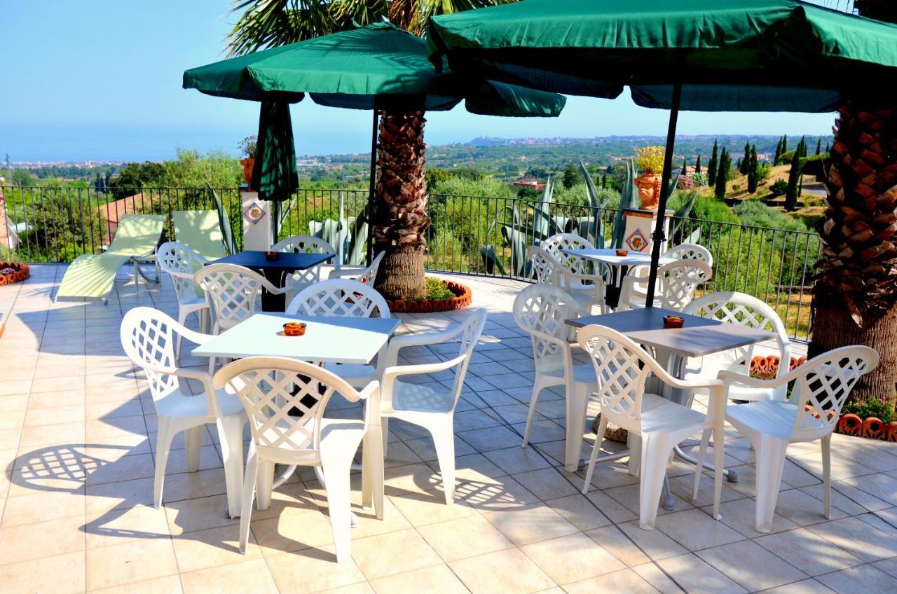 La Casa Del Melograno Bed & Breakfast Santa Venerina Eksteriør bilde